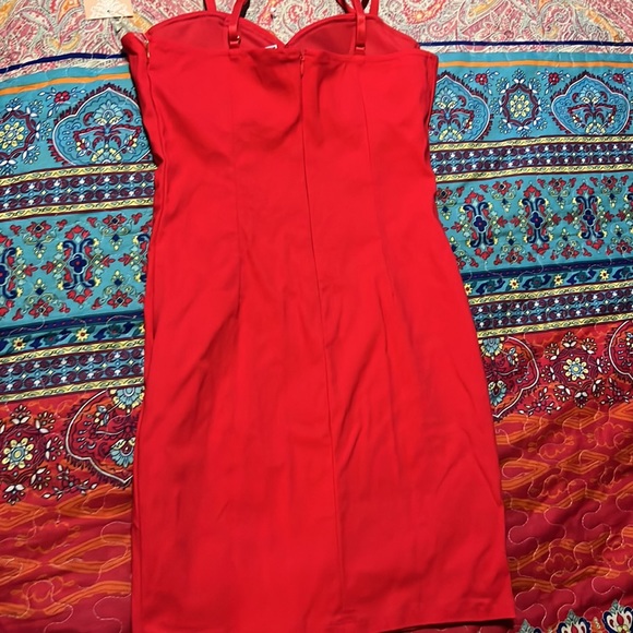 Cute red dress - Picture 7 of 8